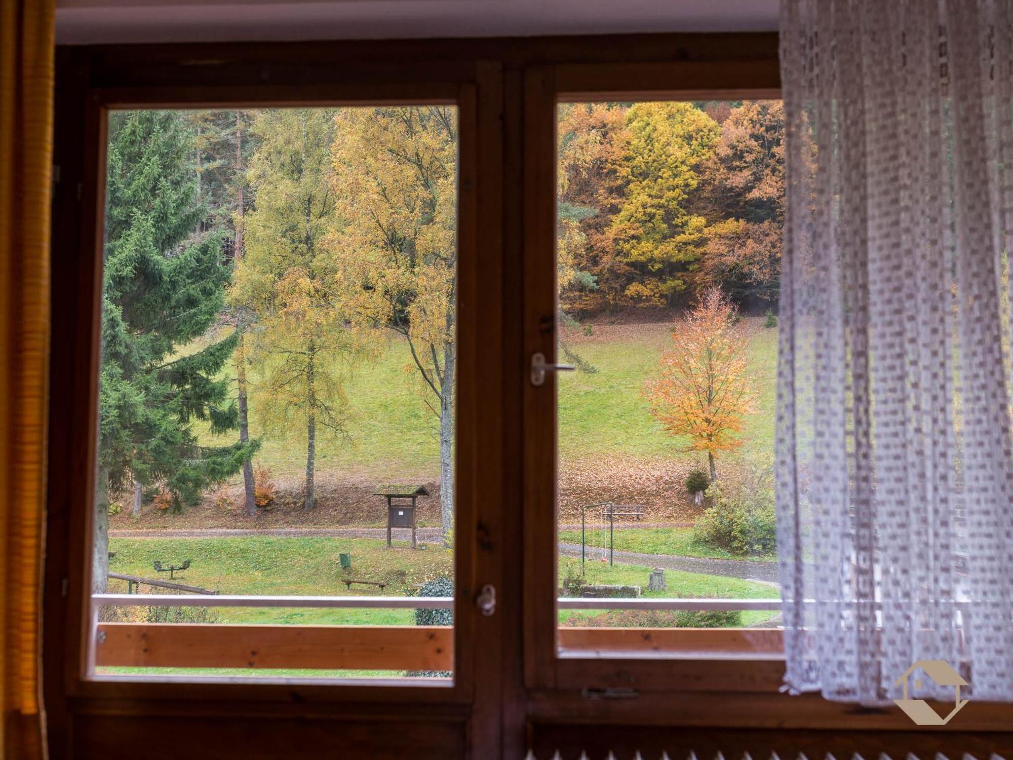 Enri Theater & Pension Bruderhaus Altensteig Rum bild