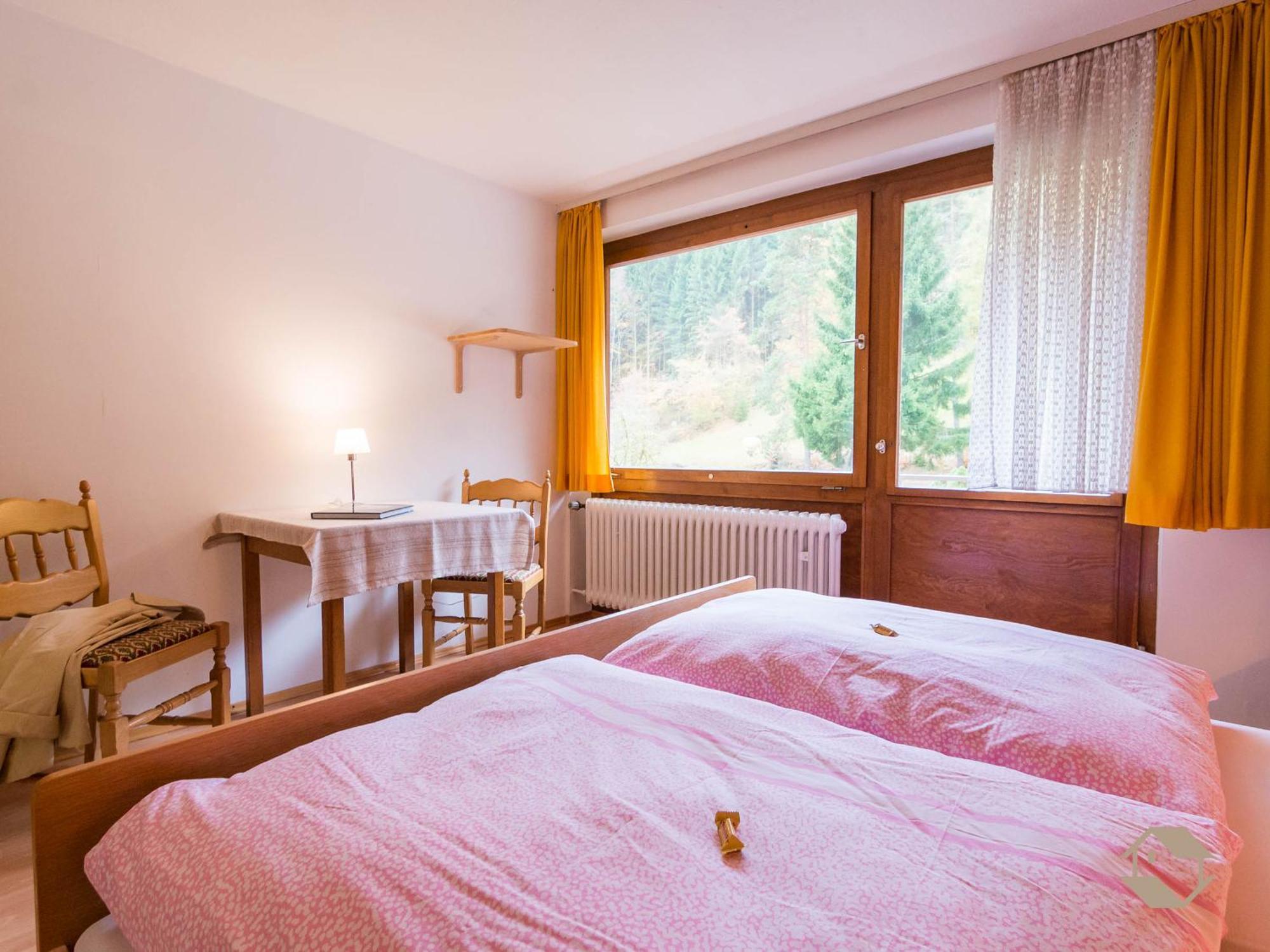 Enri Theater & Pension Bruderhaus Altensteig Rum bild